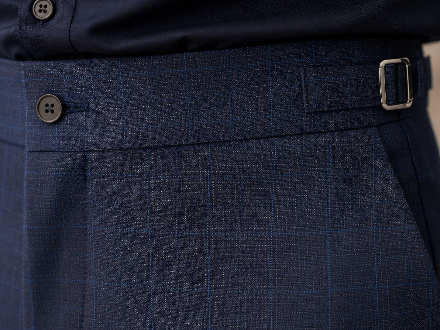 Calça Premium Alfaiataria com Ajuste Lateral - Azul Marinho Xadrez