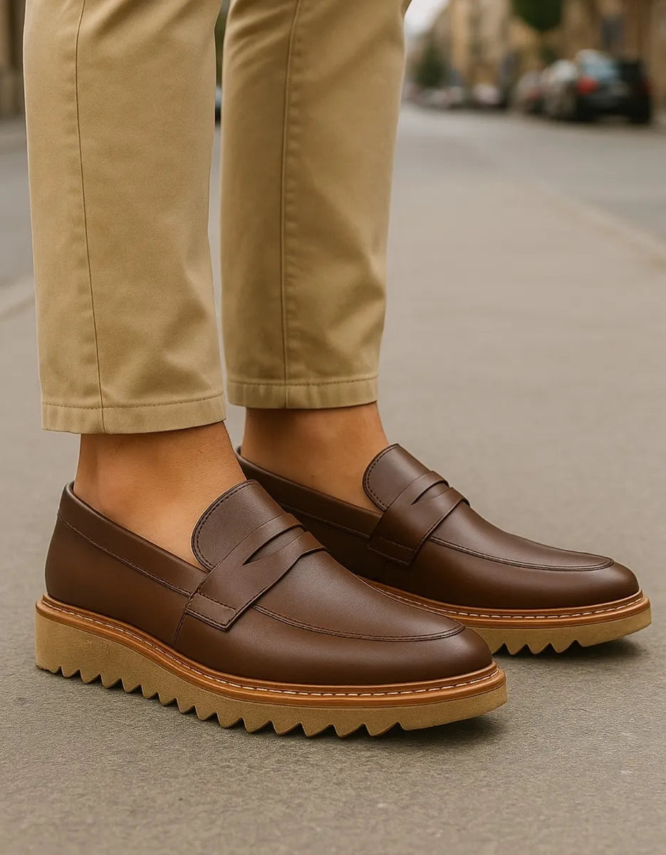 Sapato Casual Loafer Tratorado Solado Marrom - Marrom