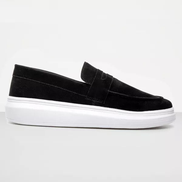 Mocassim Loafer em Camurça - Preto